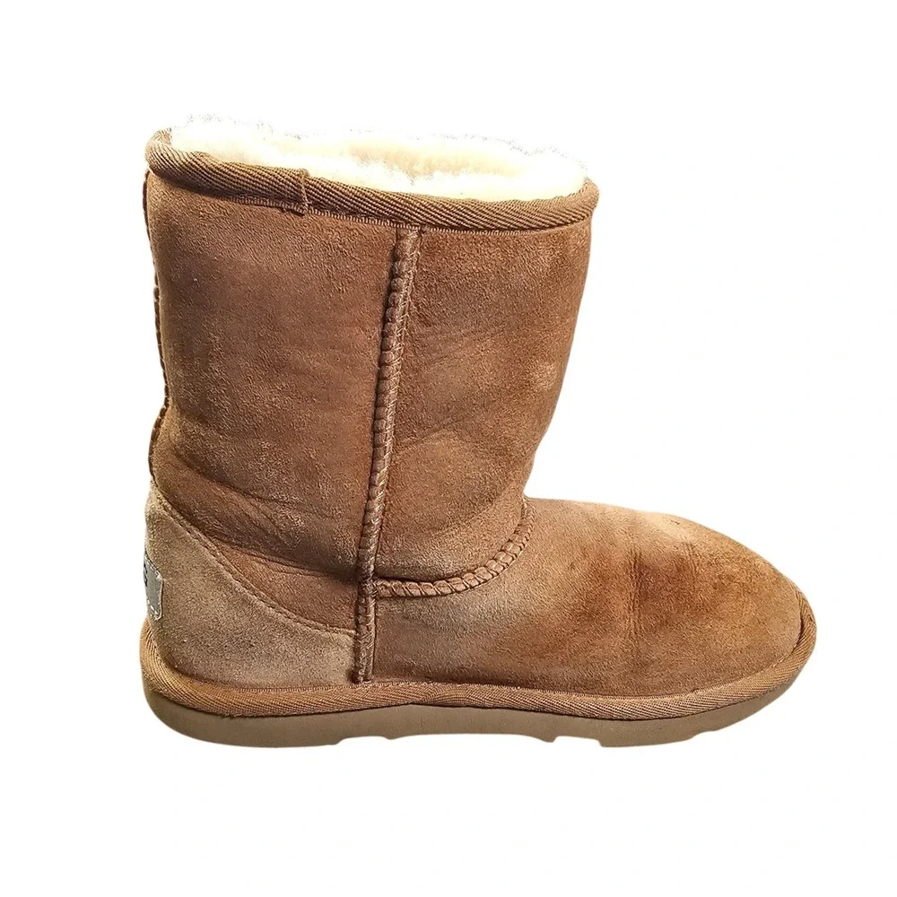 UGG Classic Mini II Short Boot Chestnut Suede Shearling Lined Womens Size 4 2023